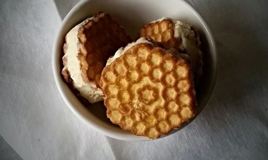 Рецепт мороженое с медом и соленым крекером