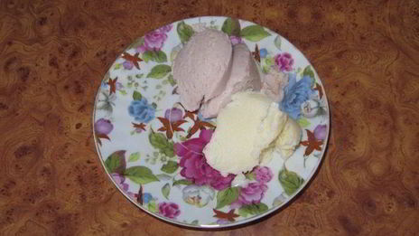 полезное мороженое с протеином, малиновое и пломбир