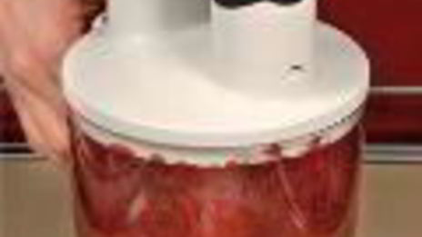 рисовое мороженое с ягодным соусом