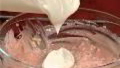 рисовое мороженое с ягодным соусом