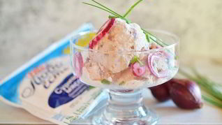 Селедочное мороженое с крабовой крошкой