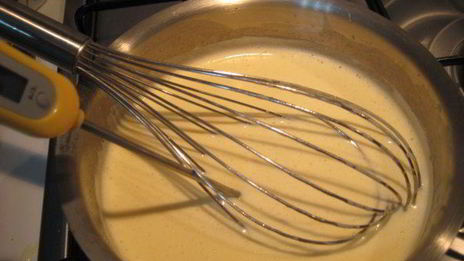 фиалковый торт-мусс с черникой весна в тулузе