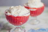Йогуртовый мусс с клубникой