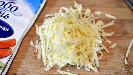 кальмар, фаршированный крабовым муссом