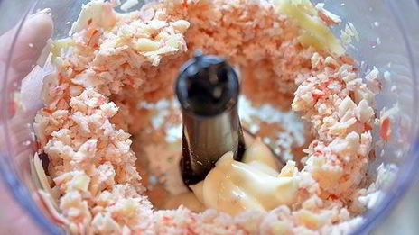 кальмар, фаршированный крабовым муссом