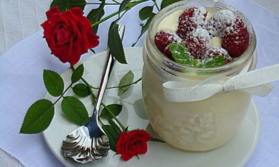 Рецепт крем-мусс из белого шоколада роза-малина