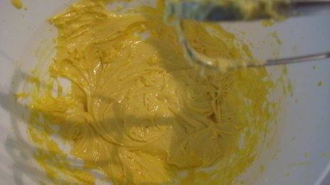 крем-мусс из белого шоколада роза-малина