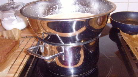 мокка-мусс в ягодном обрамлении