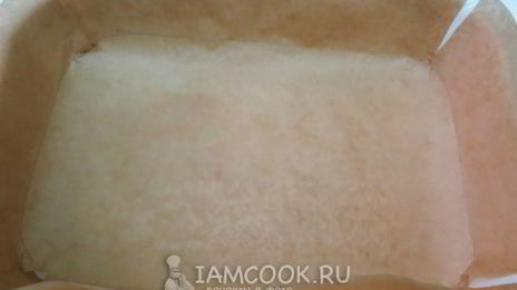 мусс из клубники с кокосовой стружкой