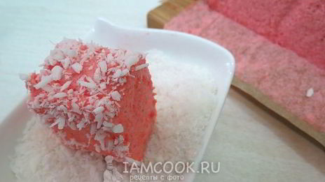 мусс из клубники с кокосовой стружкой