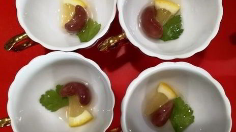 мусс из тунца и рикотты с чипсами из тортильи