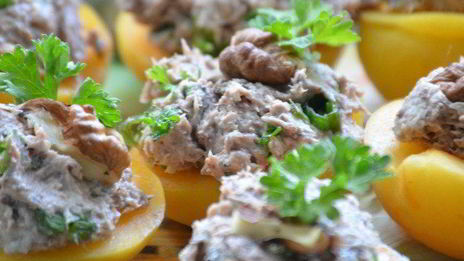 мусс из тунца на абрикосах