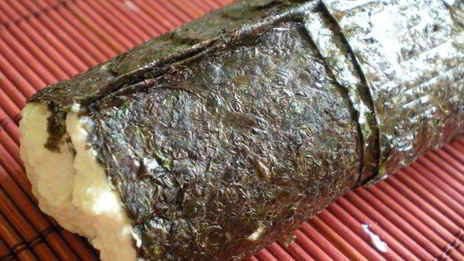 рыбный террин с креветочным муссом на подушечке из брокколи