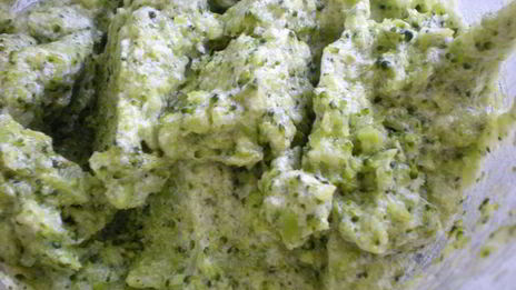 рыбный террин с креветочным муссом на подушечке из брокколи