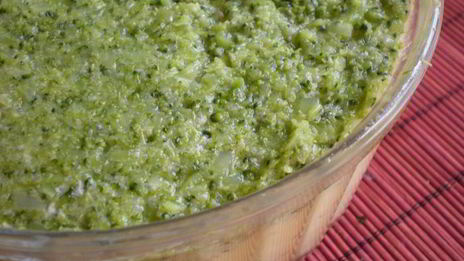 рыбный террин с креветочным муссом на подушечке из брокколи