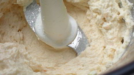 рыбный террин с креветочным муссом на подушечке из брокколи