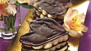 Шоколадные сердечки со сливочным муссом