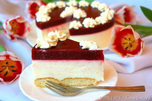 Торт-мусс Клубника на сливках без выпечки