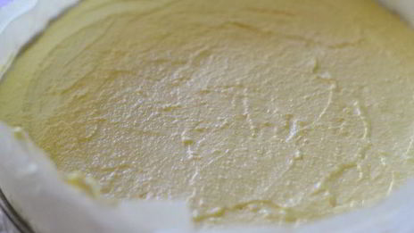 творожный торт-мусс с ягодами в белом шоколаде