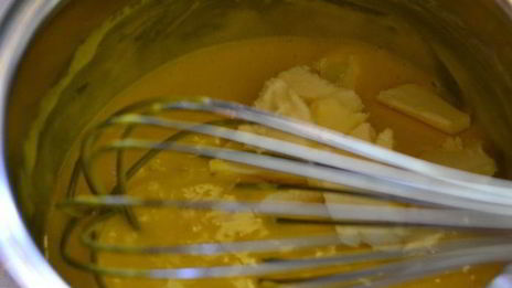 творожный торт-мусс с ягодами в белом шоколаде