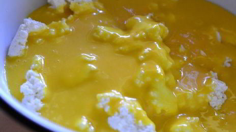 творожный торт-мусс с ягодами в белом шоколаде