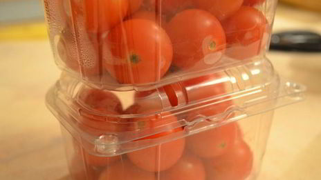 несладкий клафути с томатами черри и пармезаном