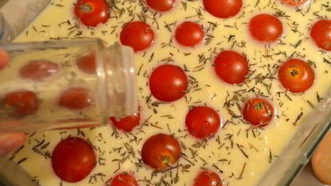 несладкий клафути с томатами черри и пармезаном