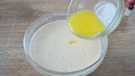 дрожжевой кулич