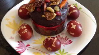 Фруктовый кулич пасхальный шоколадный