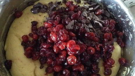 фруктовый кулич пасхальный шоколадный