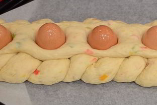 Греческий пасхальный хлеб