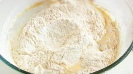 кулич пасхальный из сдобного дрожжевого теста