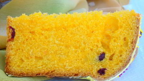 морковный кулич с клюквой