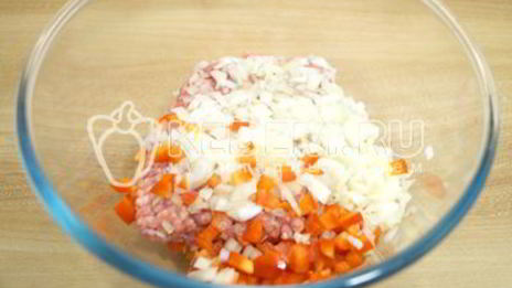 пасхальные мясные колечки с яйцом