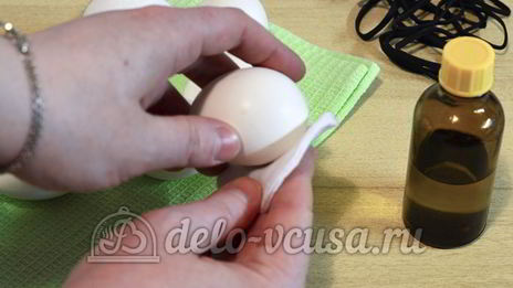 пасхальные яйца в полоску