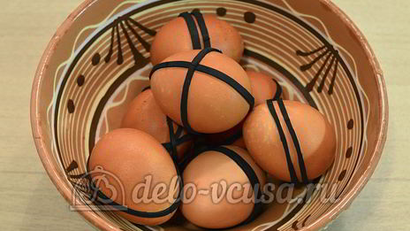 пасхальные яйца в полоску