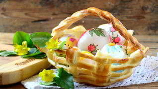 Съедобная корзинка для пасхальных яиц