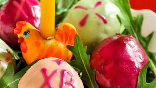 Закуска с куриной печенью Пасхальные яйца