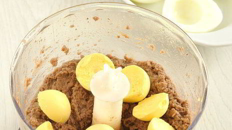 закуска с куриной печенью пасхальные яйца