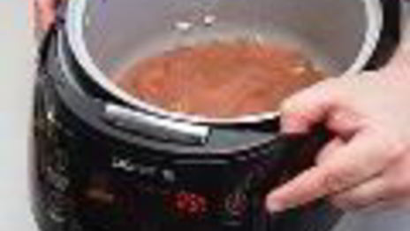 пудинг с финиками и грецкими орехами в мультиварке