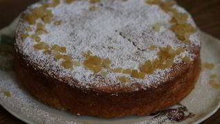 Рисовый пудинг с миндалем и кедровыми орешками