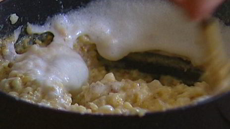 рисовый пудинг с миндалем и кедровыми орешками