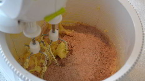 шоколадный шортбред с орехами