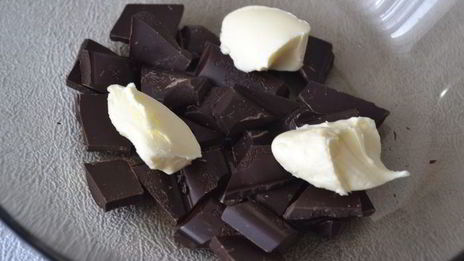 шоколадный шортбред с орехами