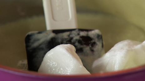 чайное суфле с облепиховым соусом