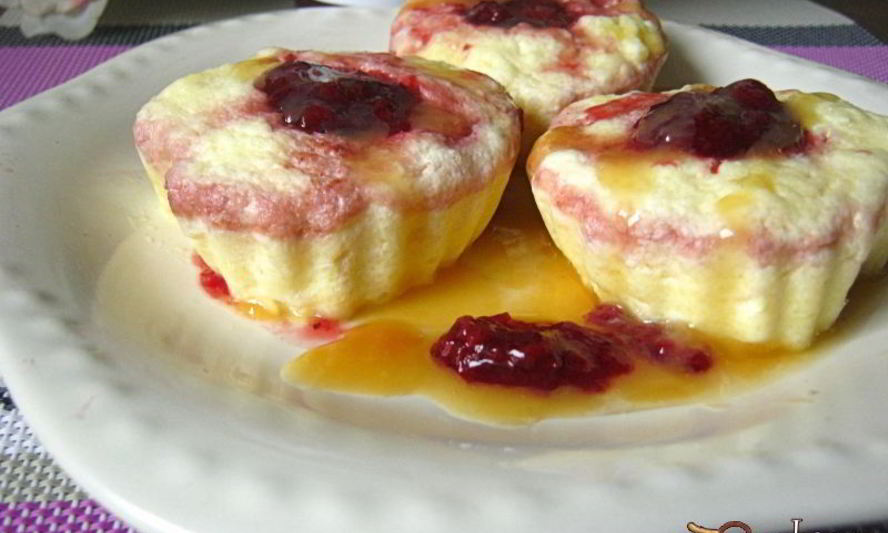 Рецепт паровое творожное суфле с вишневым конфитюром