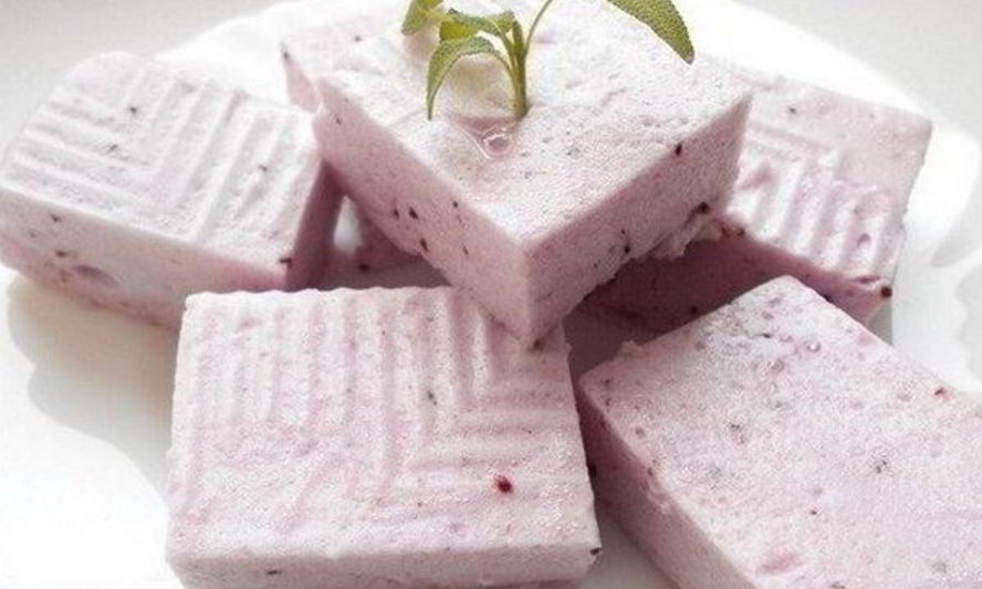 Рецепт простой торт-суфле со смородиной