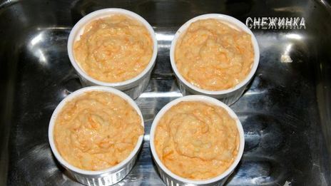 сочное куриное филе под рисово-морковным суфле