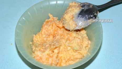 сочное куриное филе под рисово-морковным суфле