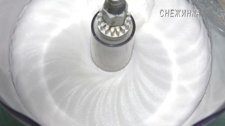 сочное куриное филе под рисово-морковным суфле